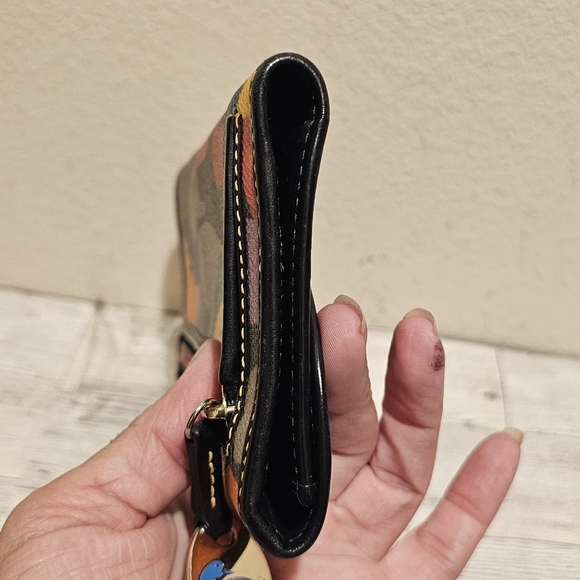 Dooney and Bourke wallet - Picture 6 of 10